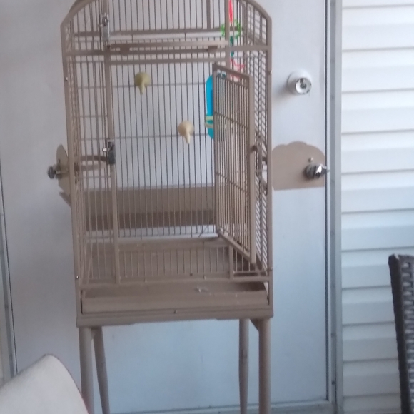 Bird cage home - Picture 1 of 6